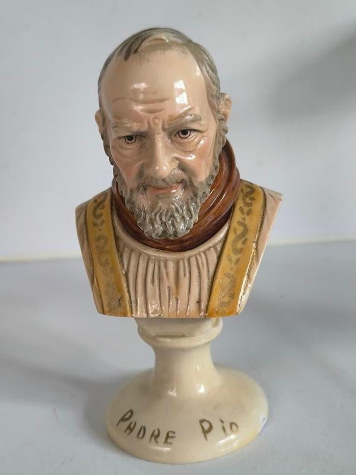 Vintage buste, Pater Pio, Antiek en Kunst, Antiek | Religieuze voorwerpen, Ophalen of Verzenden