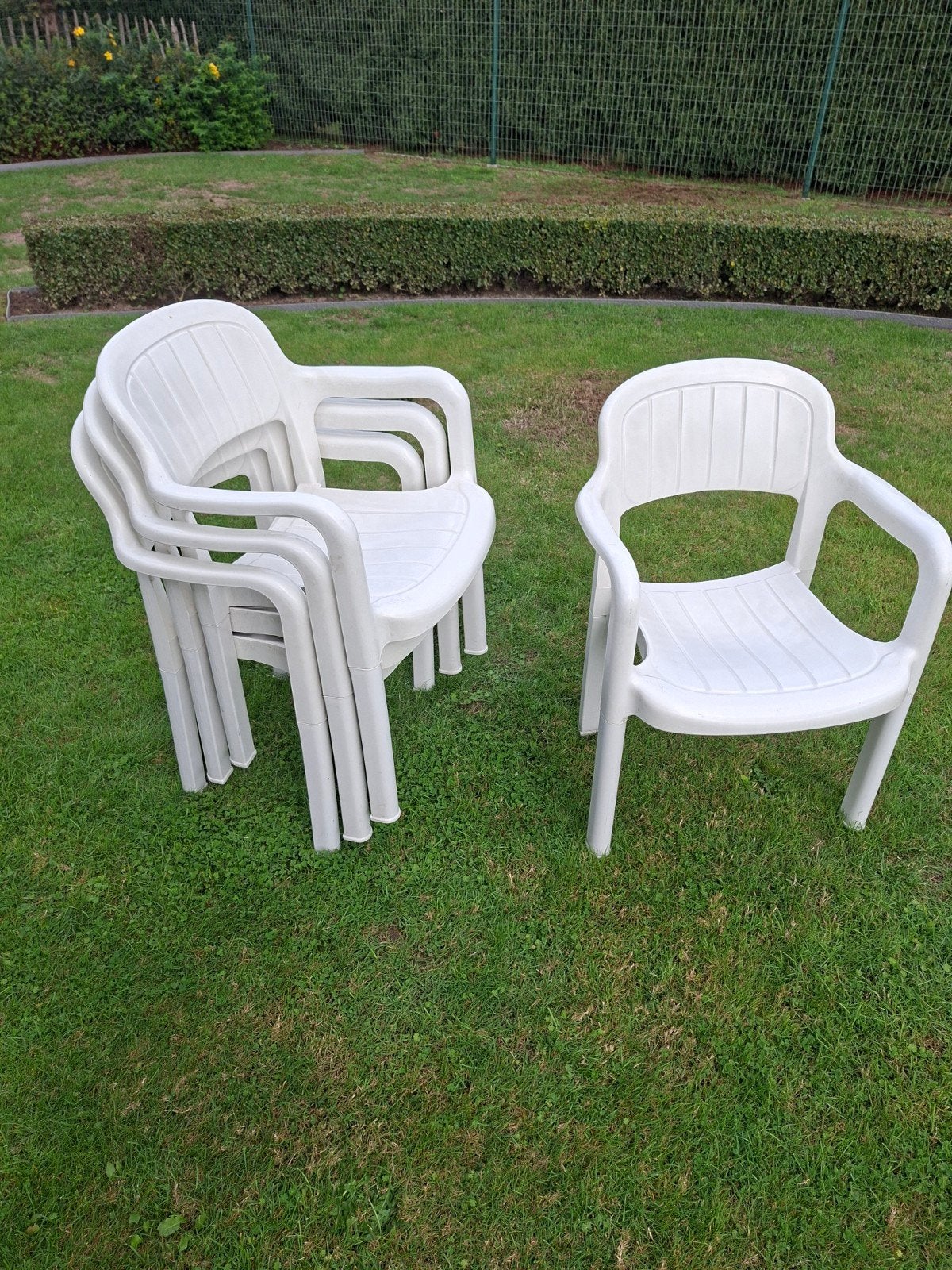 4 witte pvc tuinstoelen, Enlèvement, Utilisé, Synthétique