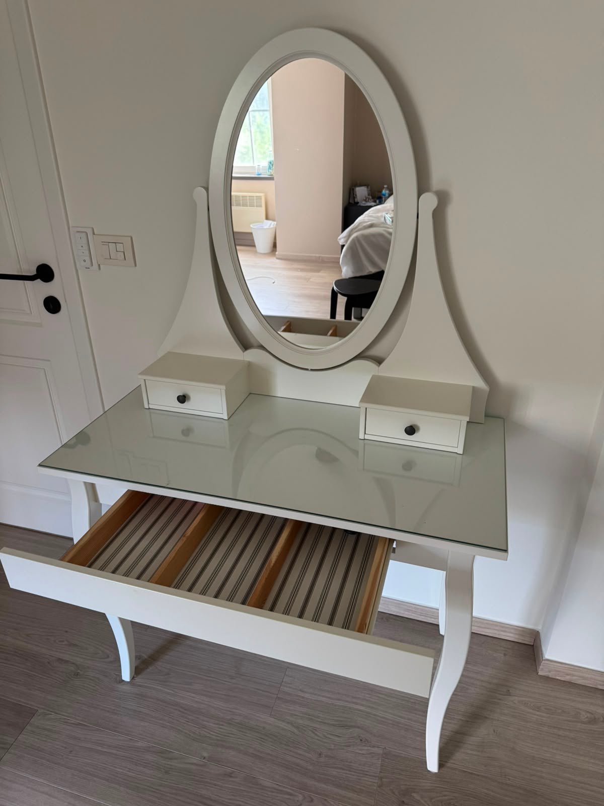 Make up tafel met spiegel, Huis en Inrichting, Tafels | Kaptafels, Ophalen, Zo goed als nieuw