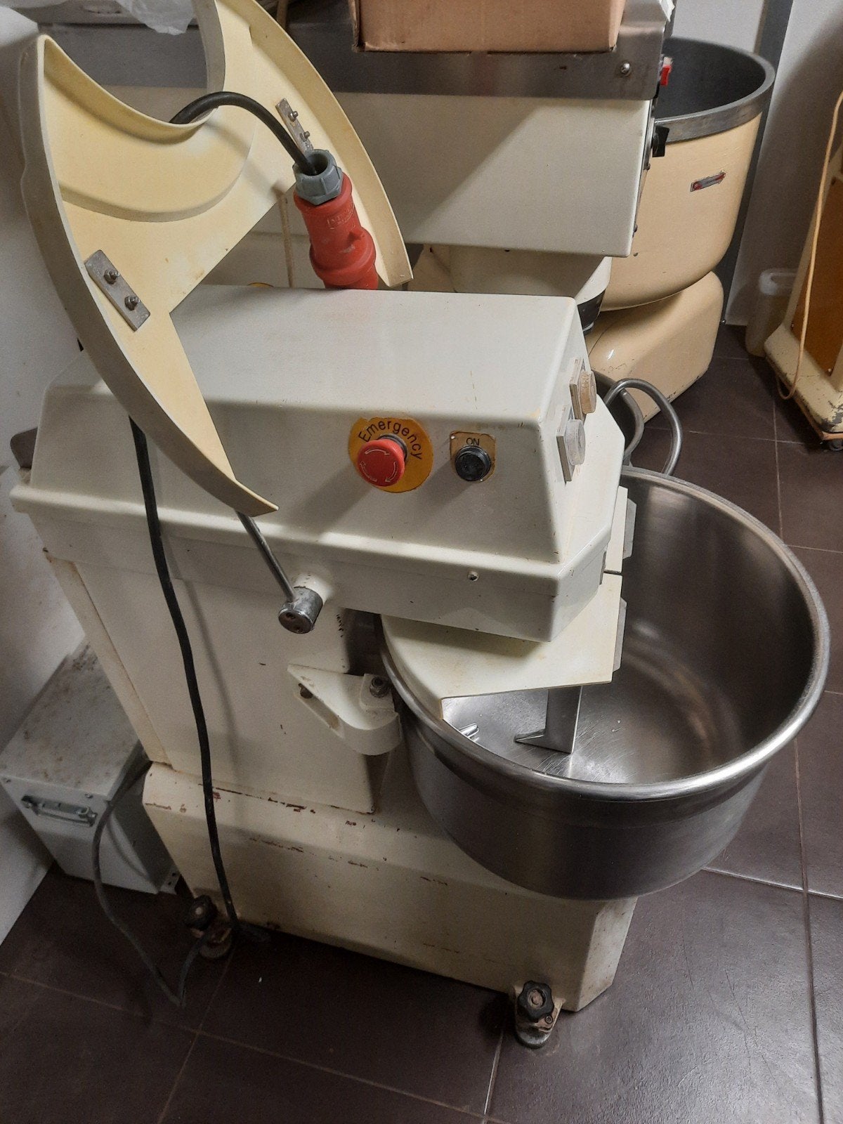 Kneder 40 liter met 2 snelheden., Ophalen, 2 snelheden