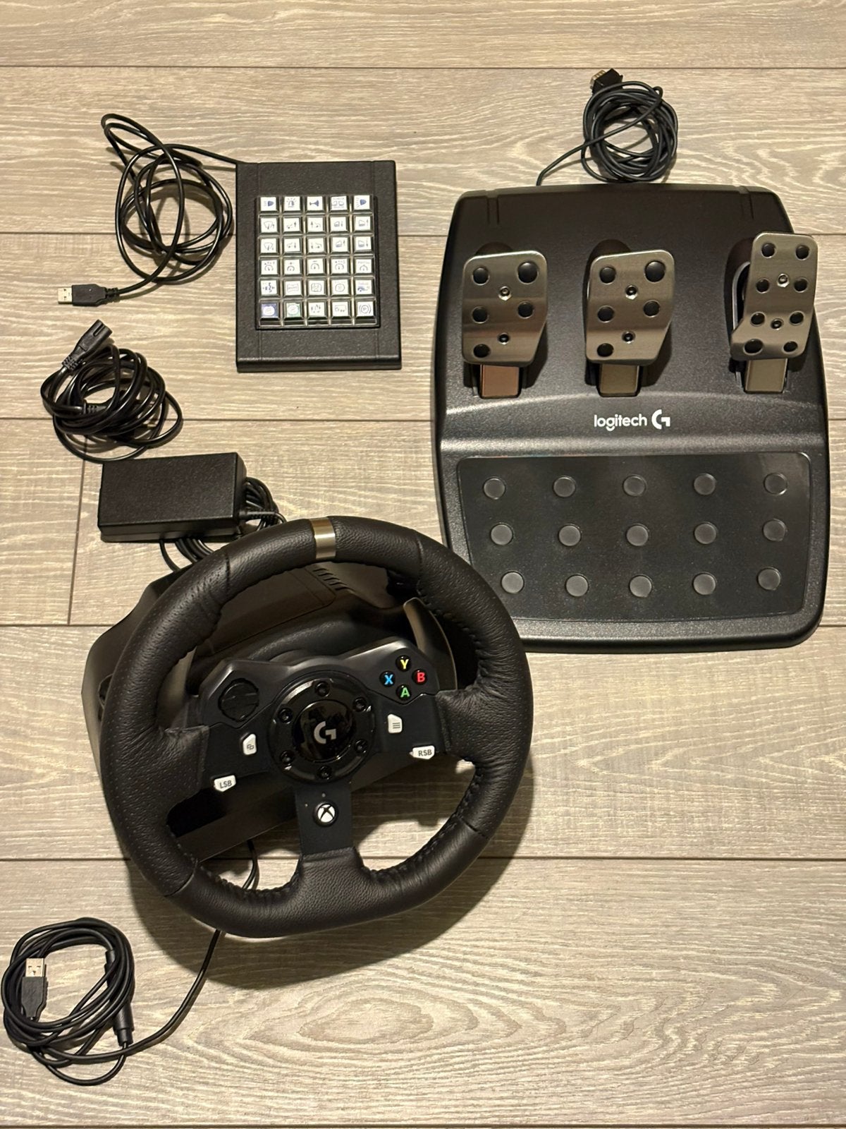 Volant Logitech G920 avec pédales et module supplémentaire, Consoles de jeu & Jeux vidéo, Volant de course, Enlèvement ou Envoi