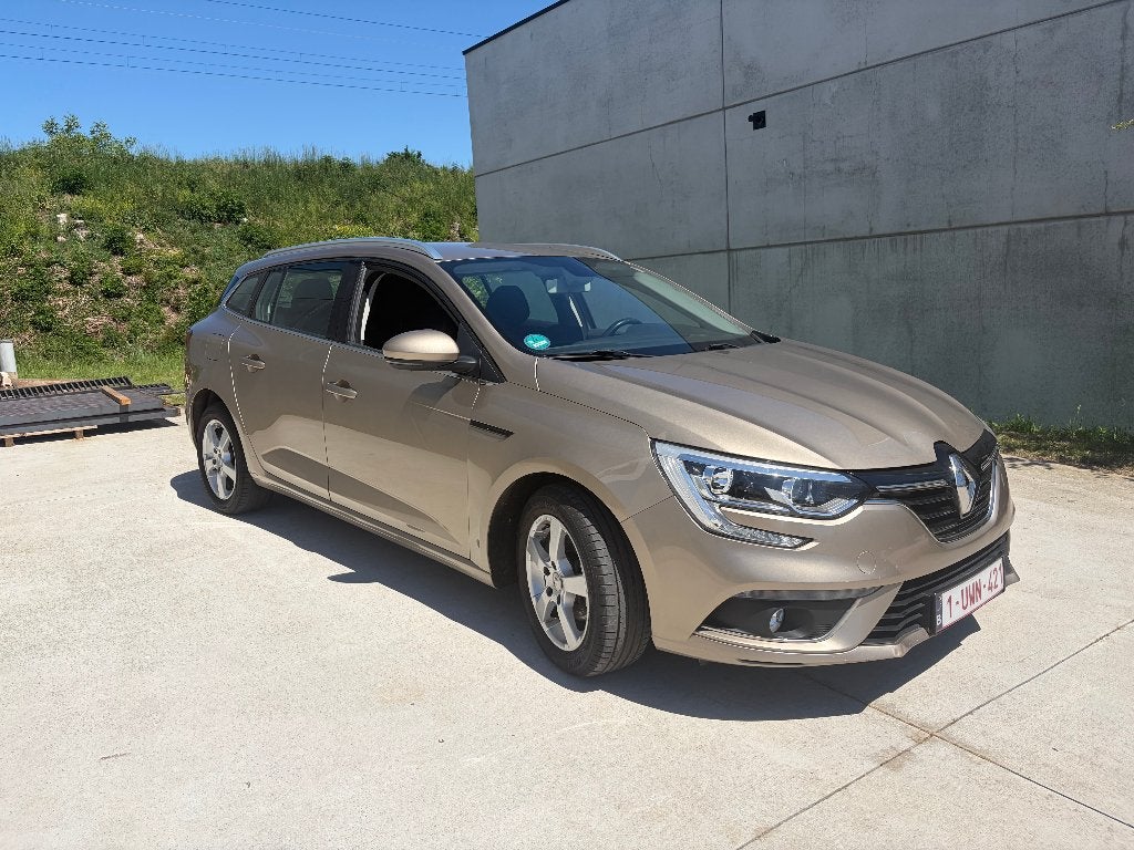 Renault Mégane  Experience 2016  1.2 TCe  Essence Euro 5, 1197 cm³, Achat, Euro 6, Capteur de lumière