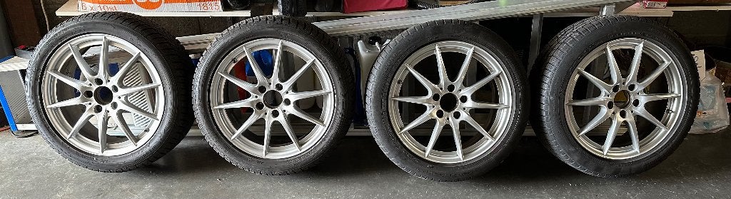 Mercedes B velgen 17 inch, Pneus et Jantes, Pneus hiver, Véhicule de tourisme, 205 mm