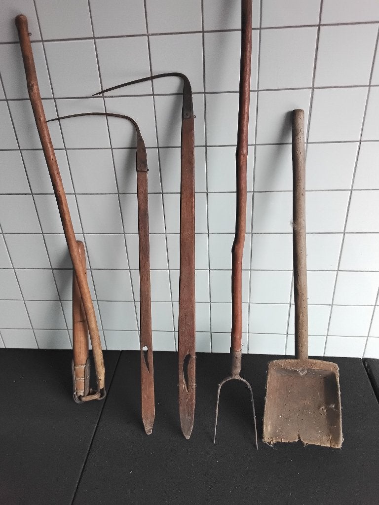 Oud handwerktuig van de overgrootvader., Zakelijke goederen, Ophalen, Akkerbouw