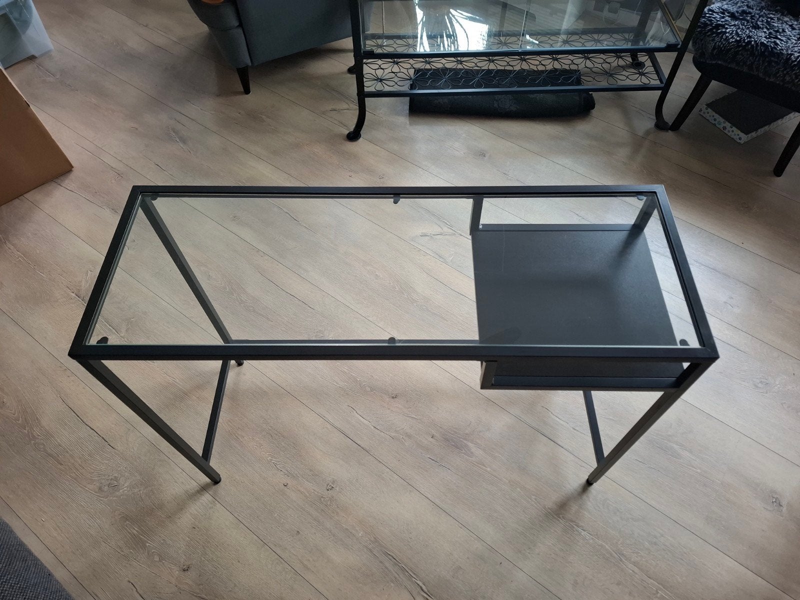 IKEA computertafel/bureau, Huis en Inrichting, Ophalen, Glas