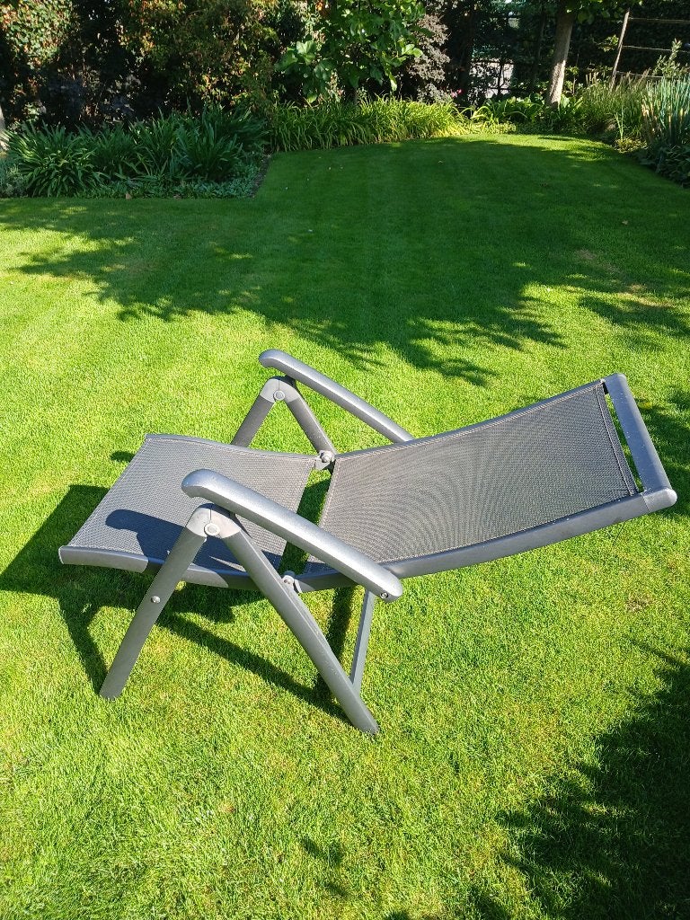 Verstelbare tuinstoel met kussen, Ophalen, Zo goed als nieuw, Aluminium, Verstelbaar