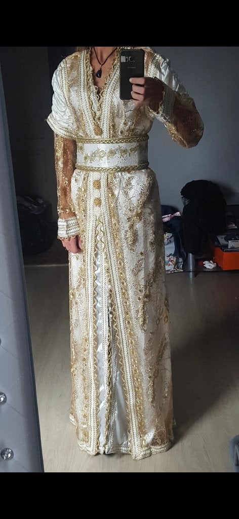Takchita, Autre, Overige typen, Gedragen, Goud