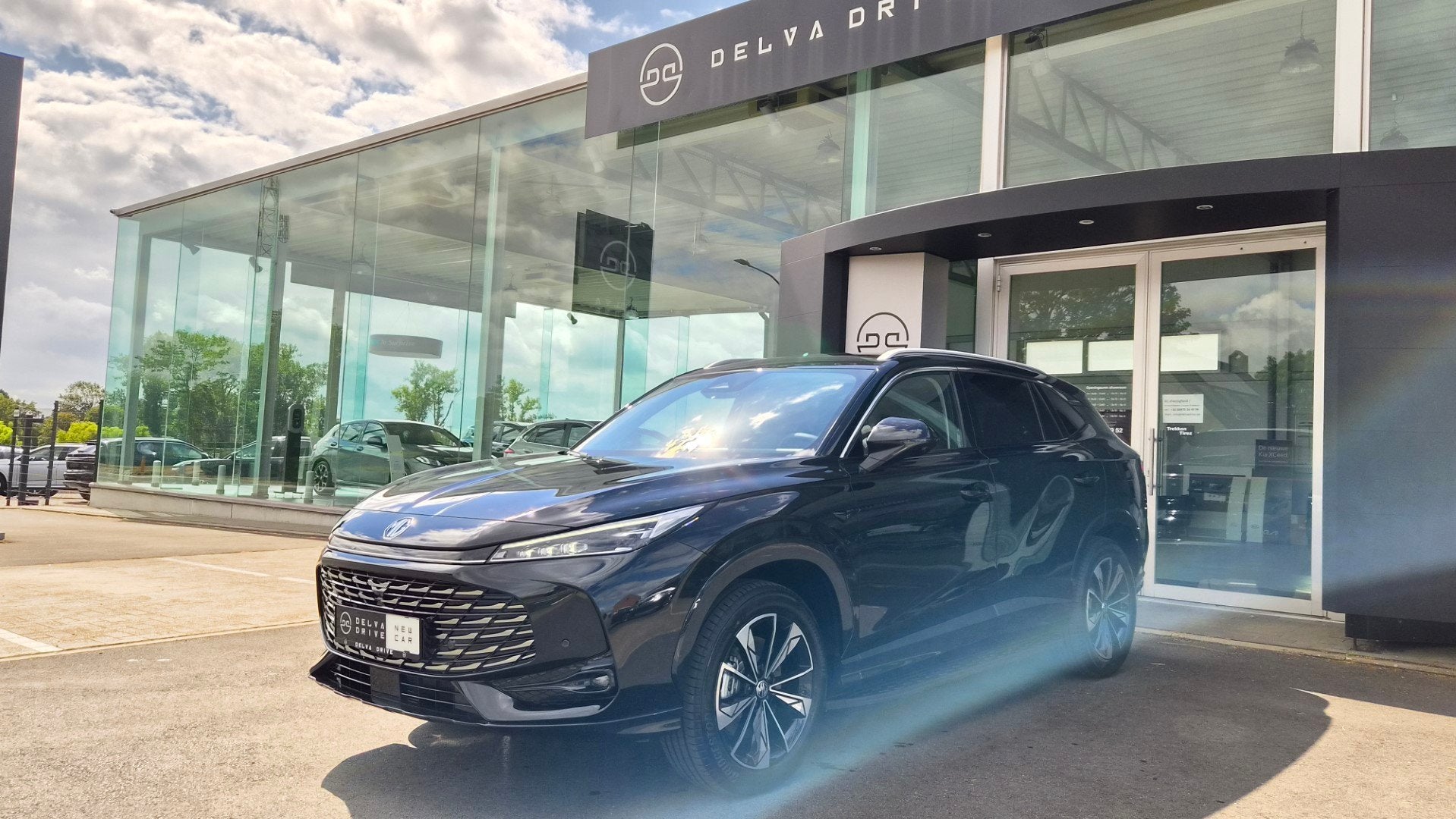 MG HS 1.5 T-GDi PHEV LUXURY ✅ 100 KM EV, Zwart, Leder, Bedrijf, Hybride Elektrisch/Benzine