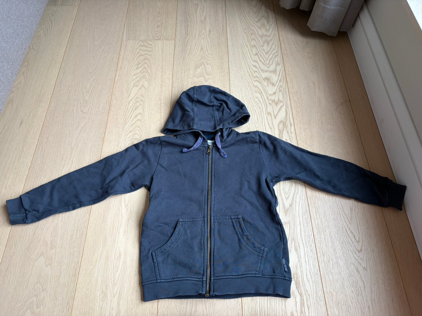 Vest Filou & Friends maat 7 jaar, Enfants & Bébés, Vêtements enfant | Taille 122, Enlèvement ou Envoi, Comme neuf, Garçon, Pull ou Veste