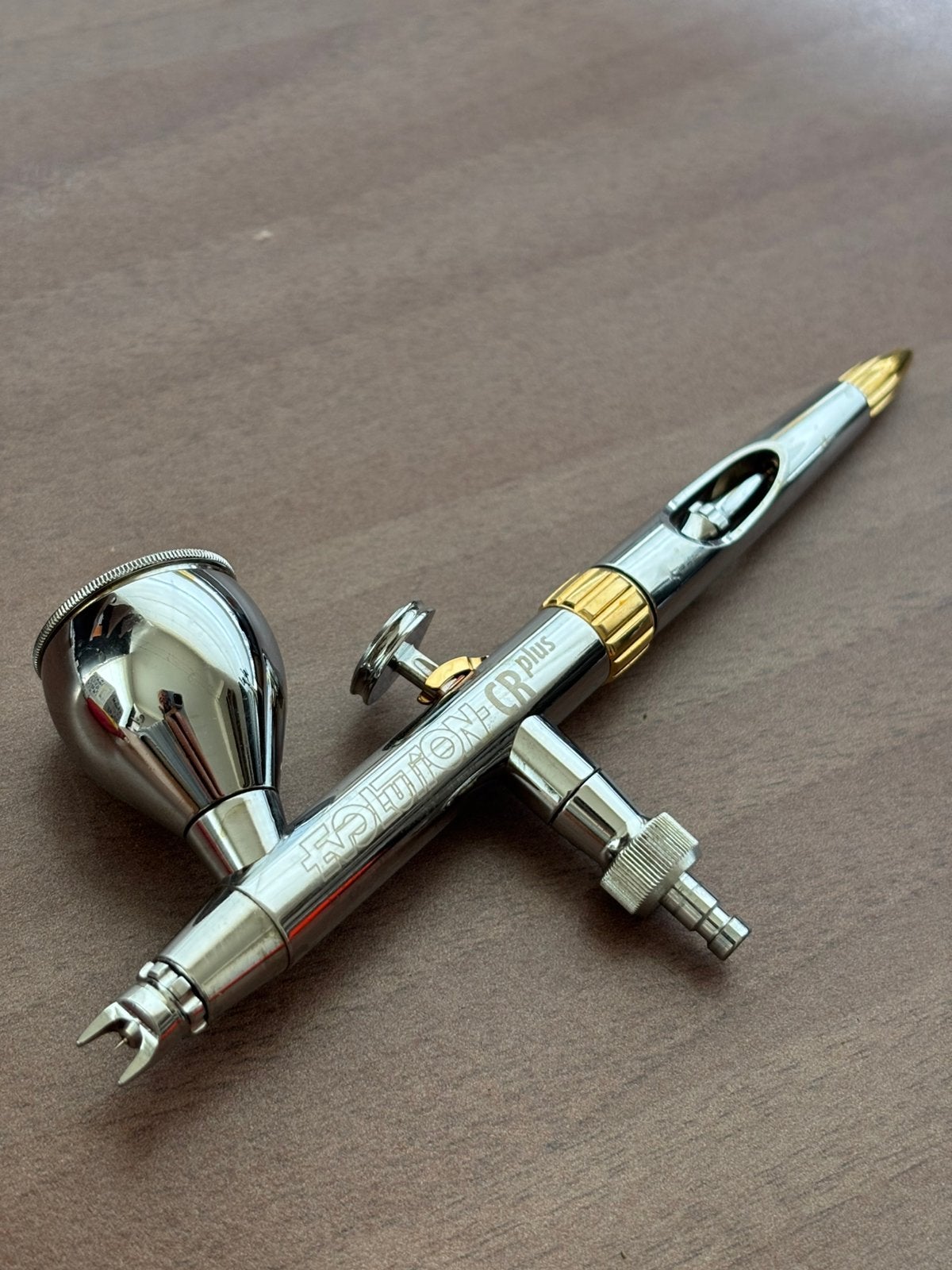 Harder & Steenbeck Evolution CR Plus + compressor, Hobby en Vrije tijd, Ophalen of Verzenden, Zo goed als nieuw, Airbrush en Accessoires
