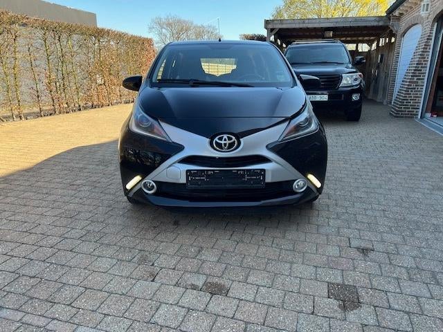 TOYOTA AYGO     X-CLUSIVE, Autos, Toyota, Achat, 998 cm³, Euro 6, Entreprise