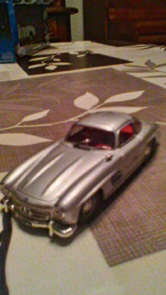 Voiture miniature Mercedes 300sl, Collections, Enlèvement ou Envoi, Neuf