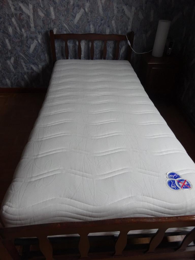 Slaapkamer met Bureel, 2 boekenkasten en 2 lade kasten, Ophalen, Overige materialen, Gebruikt, Met deur(en)