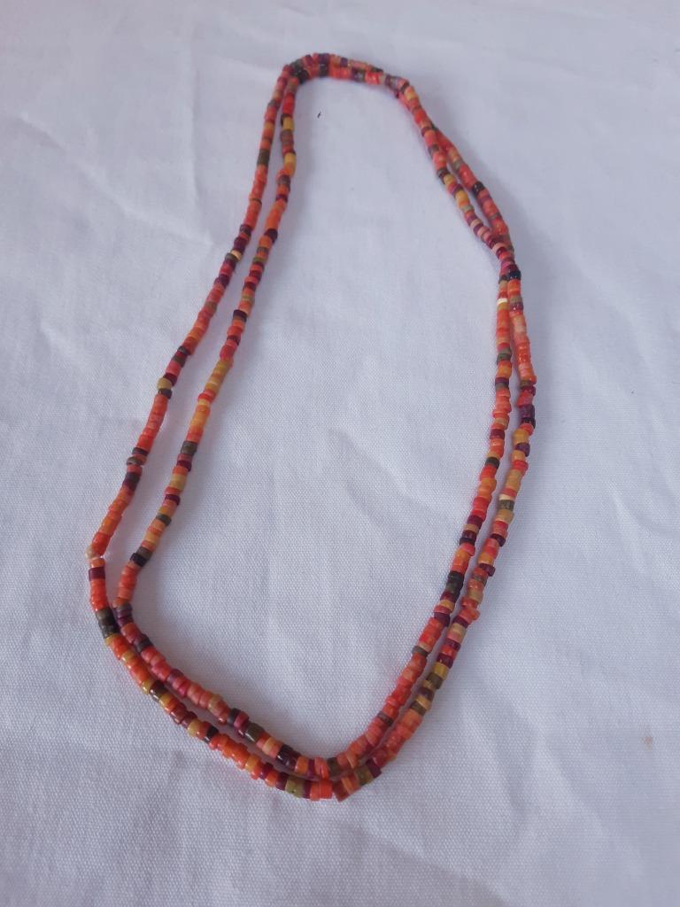 Collier vintage 80's avec petits ronds plastique multicolore, Bijoux, Sacs & Beauté, Colliers, Enlèvement ou Envoi, Utilisé, Autres couleurs