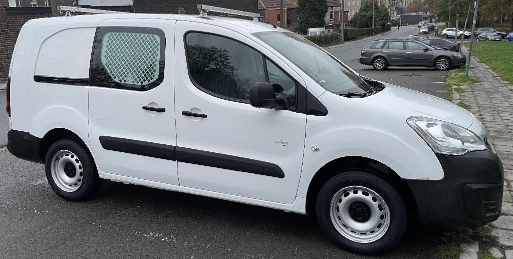 PEUGEOT PARTNER 10/2016 1.6 HDI 3 PL LONG EURO 6, Autos, Euro 6, Entreprise, 3 places, Entretenue par le concessionnaire