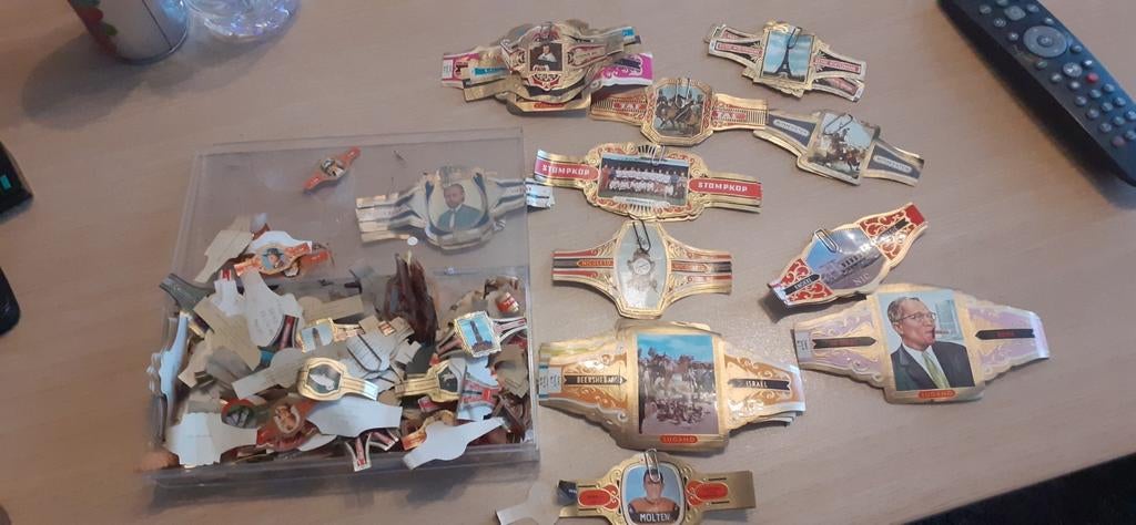 Sigarenbandjes grote en kleine, Diversen, Ophalen of Verzenden, Zo goed als nieuw