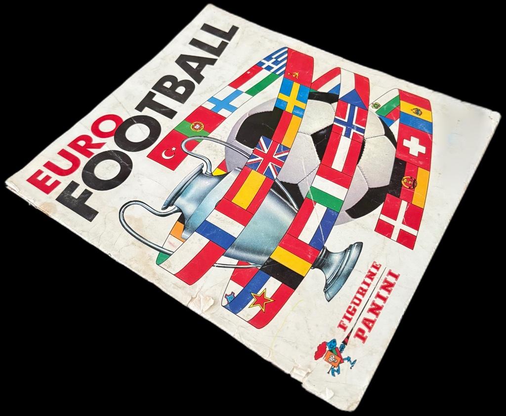 Panini Euro Football 76 77 Compleet Sticker Album 1976 1977, Collections, Articles de Sport & Football, Envoi, Utilisé