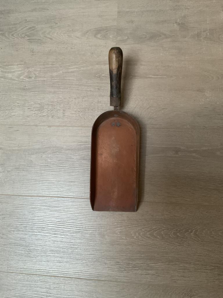 Oude kolenschop in koper, Ophalen of Verzenden, Koper