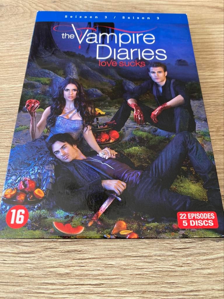 The vampire diaries Love Sucks seizoen 3, Vanaf 16 jaar, Ophalen of Verzenden, Zo goed als nieuw, Fantasy