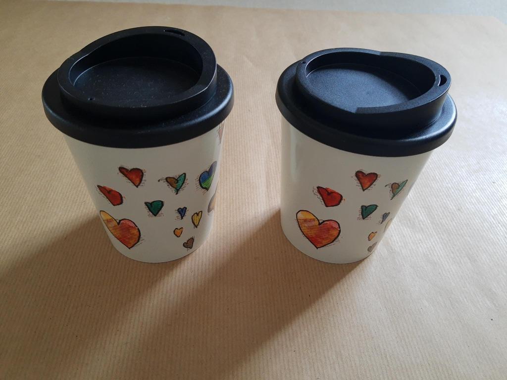 Isolerende koffiebekers - €1/2 stuks, Ophalen
