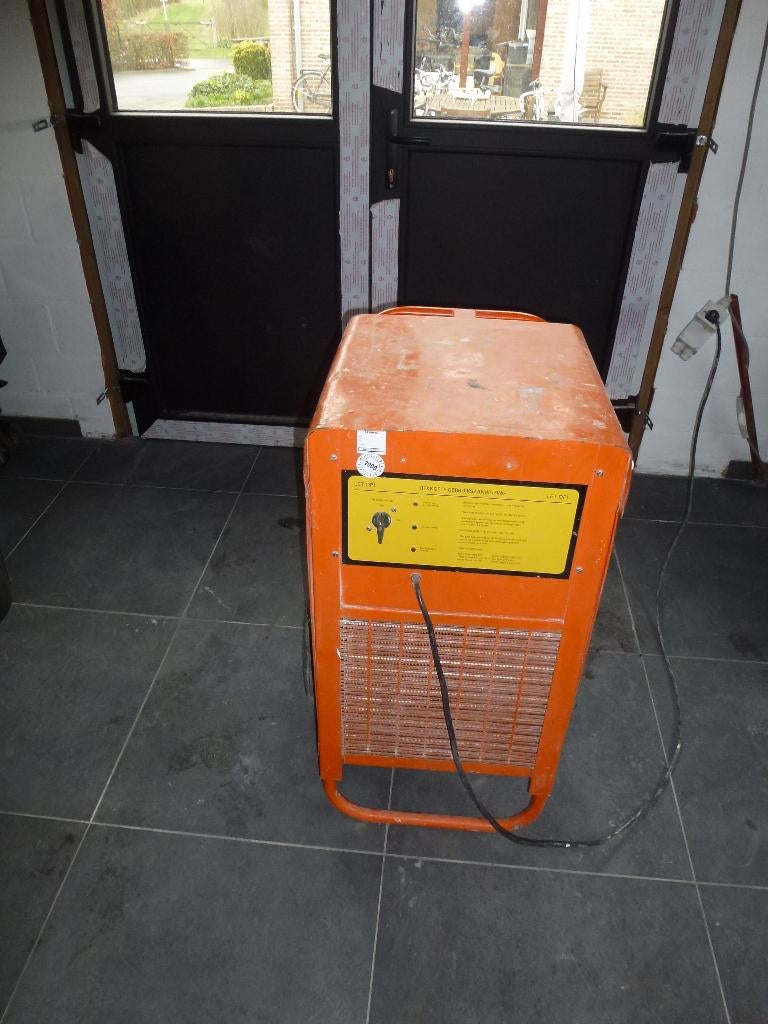 bouwdroger te huur 40 euro per week, Doe-het-zelf en Bouw, Ophalen, Gebruikt, Ventilator en Afzuiger