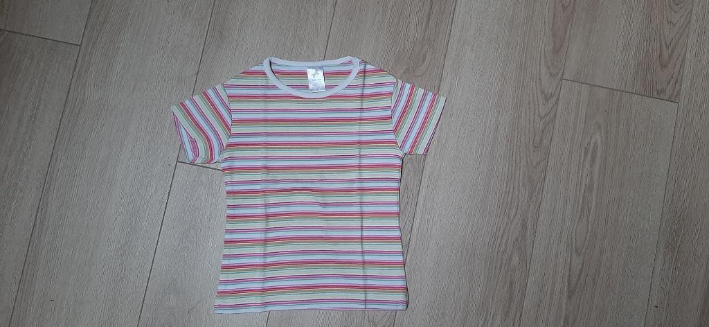 T-shirt maat 110, Enfants & Bébés, Vêtements enfant | Taille 110, C&A, Enlèvement ou Envoi, Chemise ou À manches longues, Comme neuf