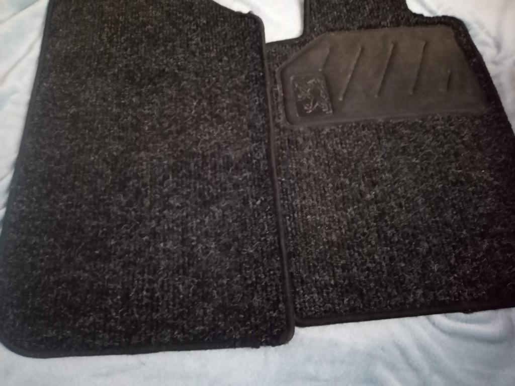 Tapis de sol voiture Peugeot, Enlèvement