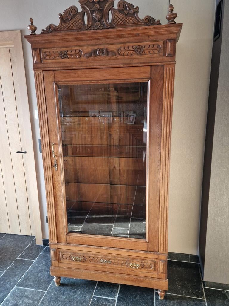 Vitrine ancienne, en chêne et en bon état, Enlèvement