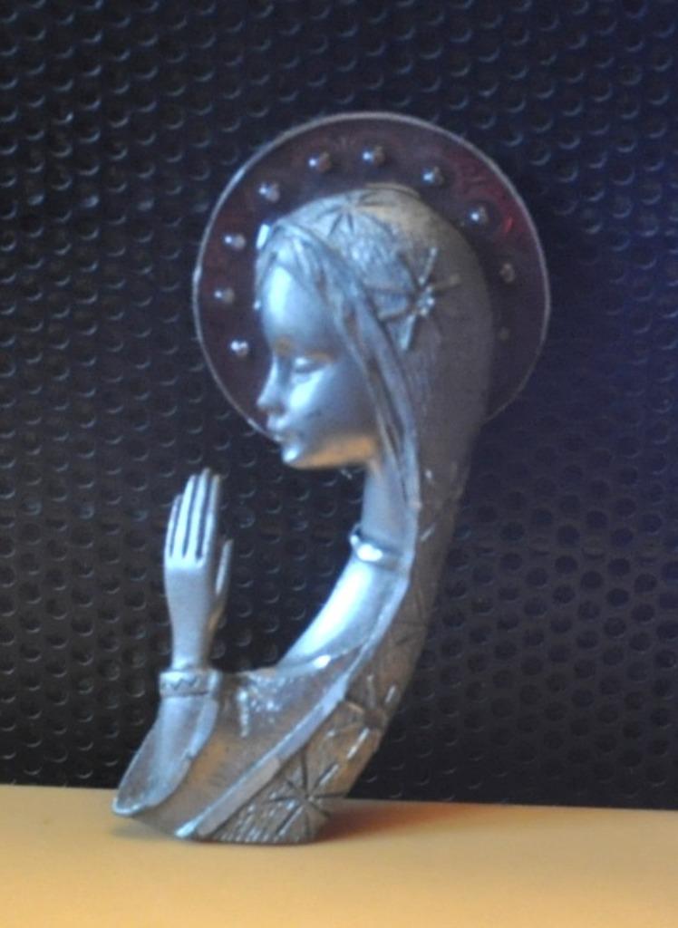 vierge main jointe etain auréole émaillée, Antiquités & Art, Antiquités | Objets religieux, Enlèvement ou Envoi