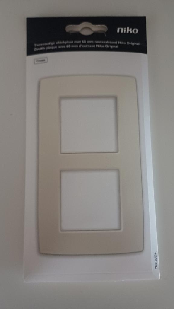 4 x Niko tweevoudige afdekplaat 60mm centerafstand nieuw, Ophalen of Verzenden, Nieuw, Overige typen