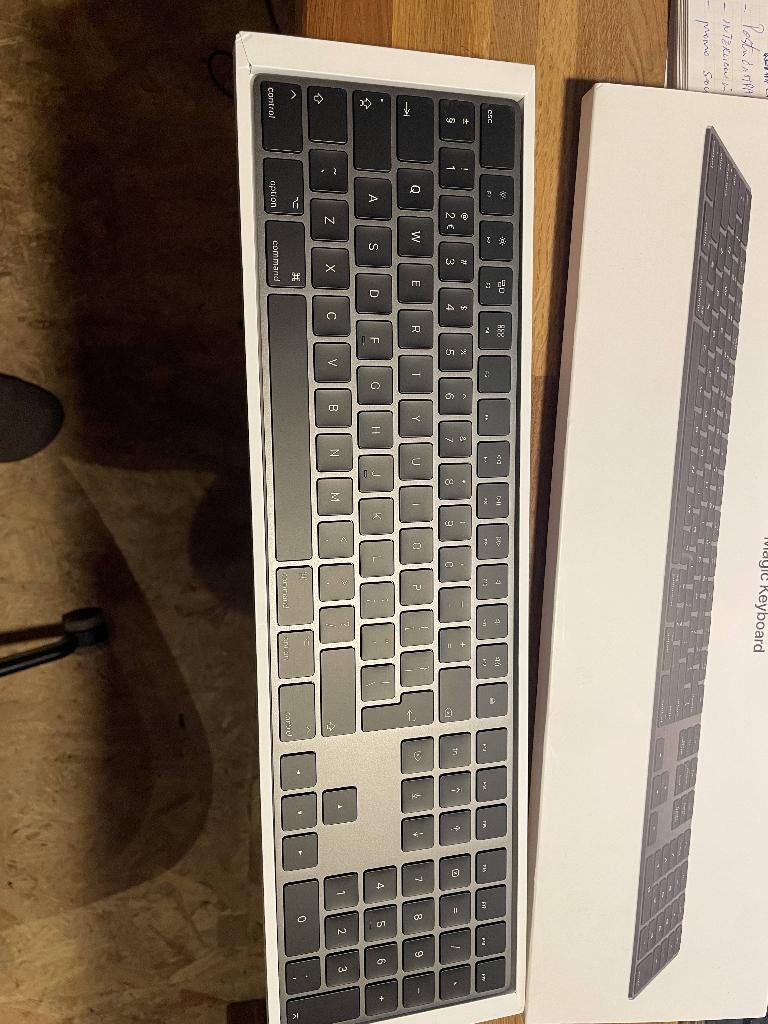 Apple Magic keyboard met numeric keypad, Computers en Software, Toetsenborden, Ophalen, Nieuw, Draadloos, Qwerty