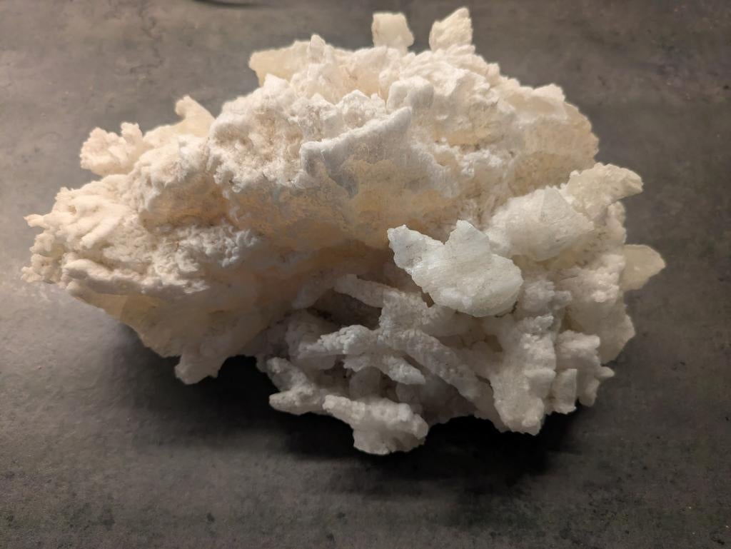 Groot mineraal (calciet?), Verzamelen, Mineralen en Fossielen, Ophalen, Mineraal