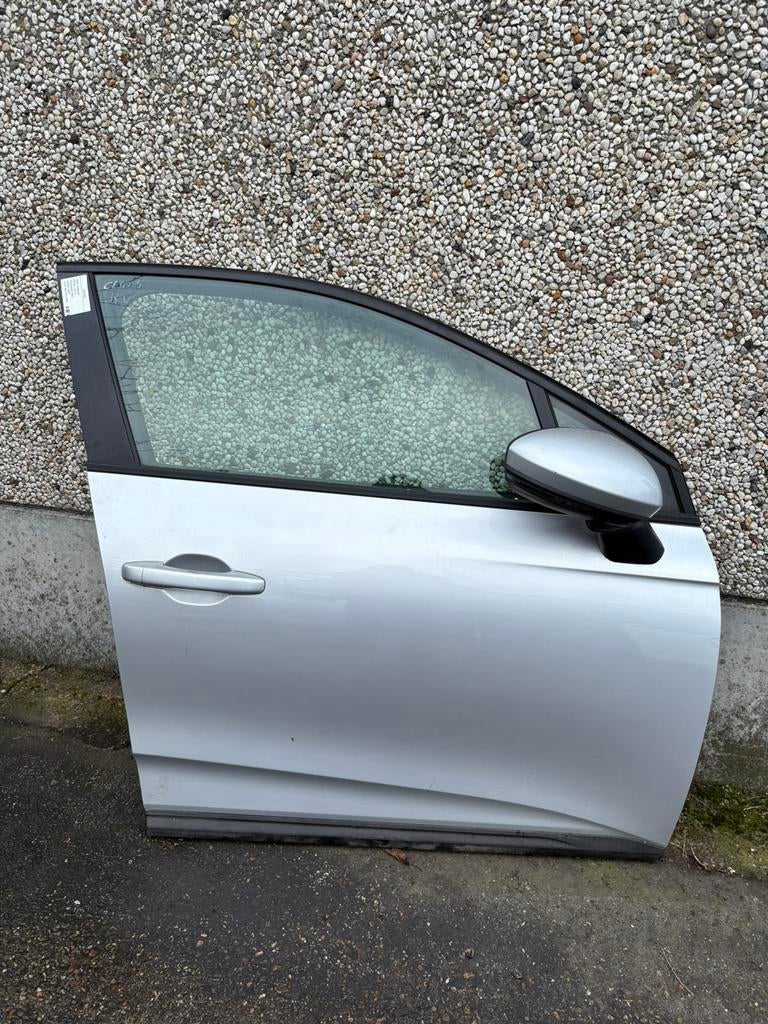 PORTIER RECHTS VOOR RENAULT CLIO 5 2021, Ophalen, Voor, Renault, Deur