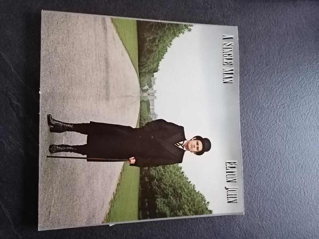 Elton John, A single man., Ophalen of Verzenden, Zo goed als nieuw, 12 inch