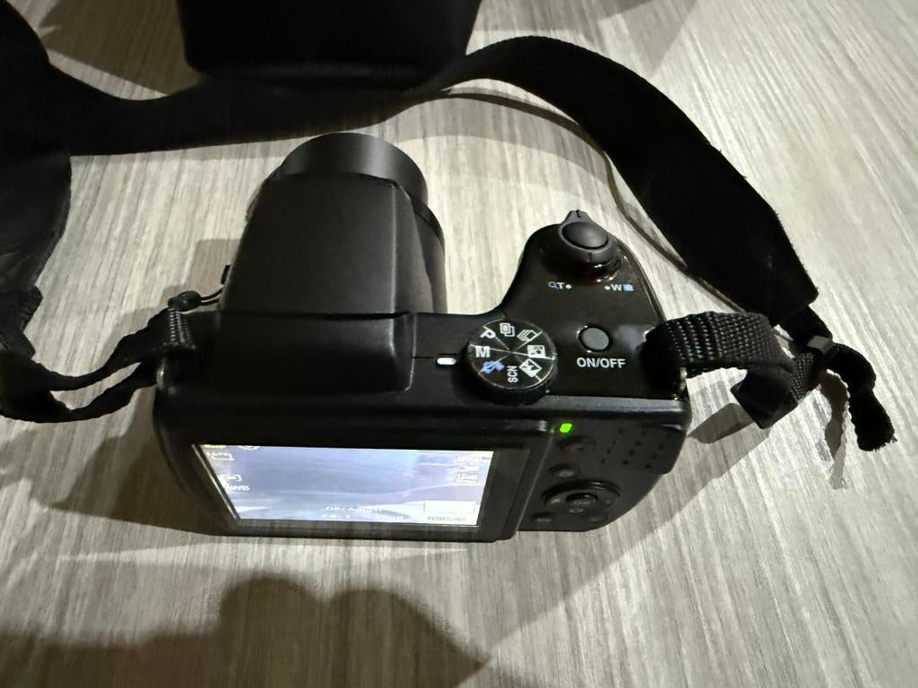 Medion Life X44088 – 16MP Superzoom Camera zo goed als nieuw, Enlèvement, Comme neuf