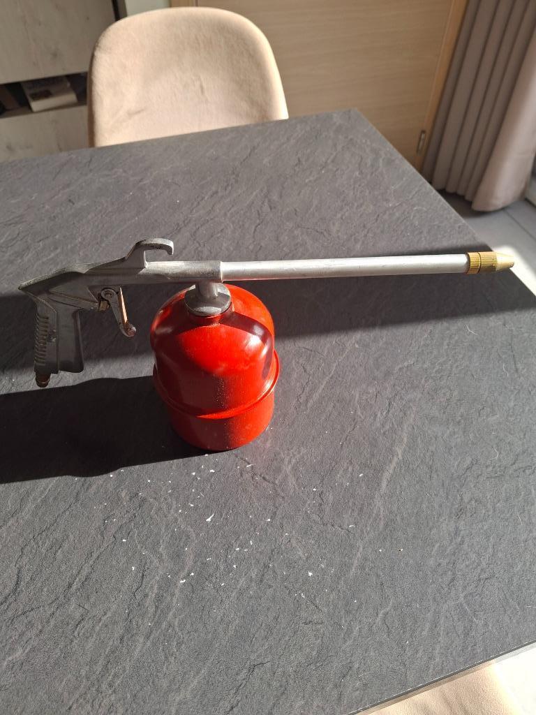 Verfspuitpistool met tank om met compressor te spuiten, Ophalen, Gebruikt