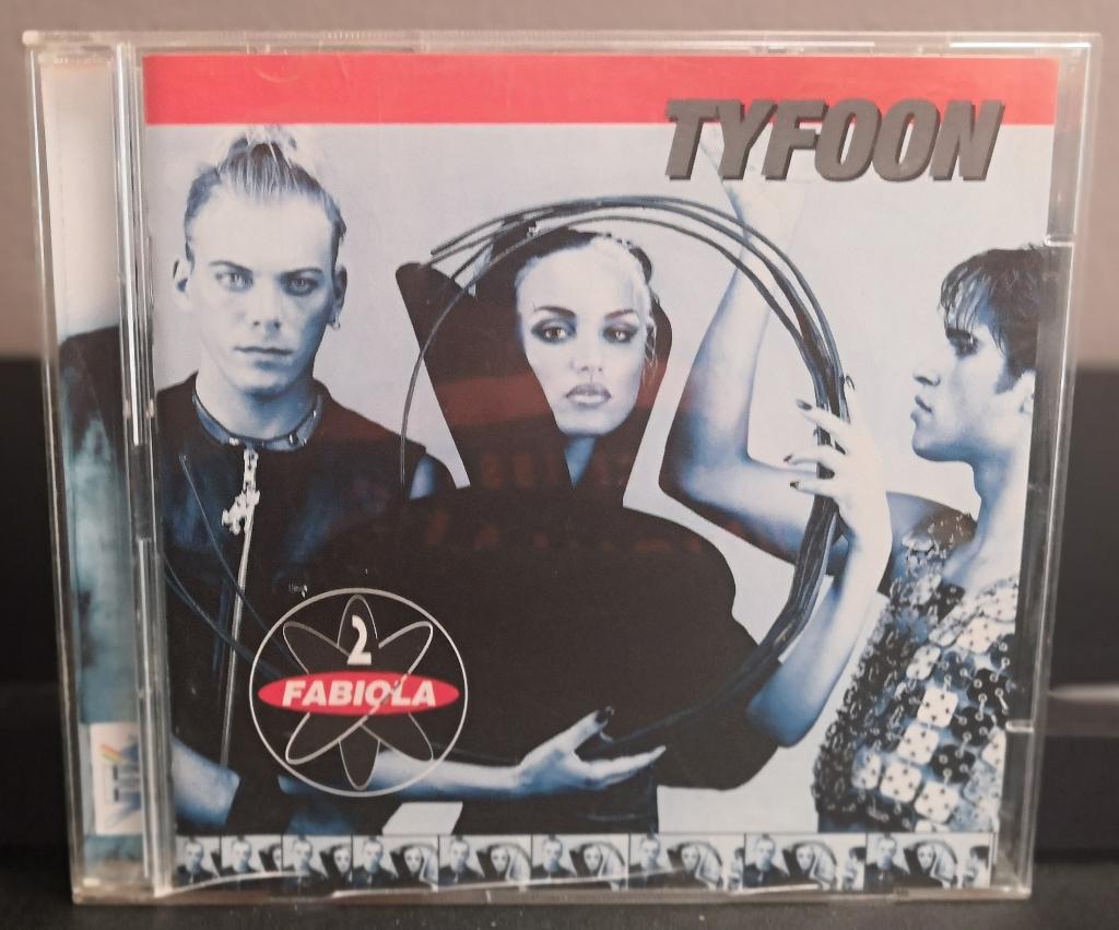 2 Fabiola — Typhoon/2 x CD, album, édition limitée, CD & DVD, CD | Dance & House, Enlèvement ou Envoi, Comme neuf, Techno ou Trance
