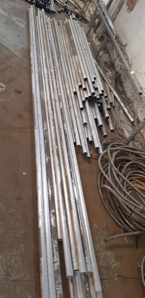 Alu buizen 50 x 2 mm en Inox koppelingen en bochten, 40 à 60 mm, Buse droite, Aluminium, 4 à 6 mètres