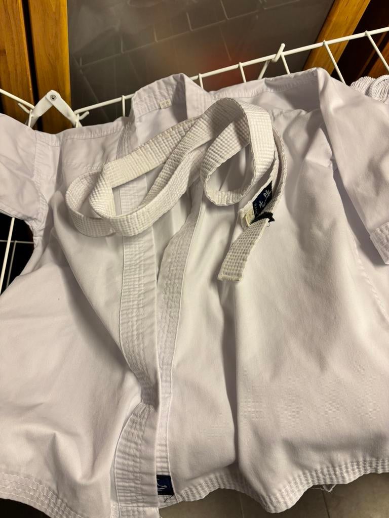 Judopak nog mooi wit maat 140, Sport en Fitness, Vechtsporten en Zelfverdediging, Ophalen, Zo goed als nieuw