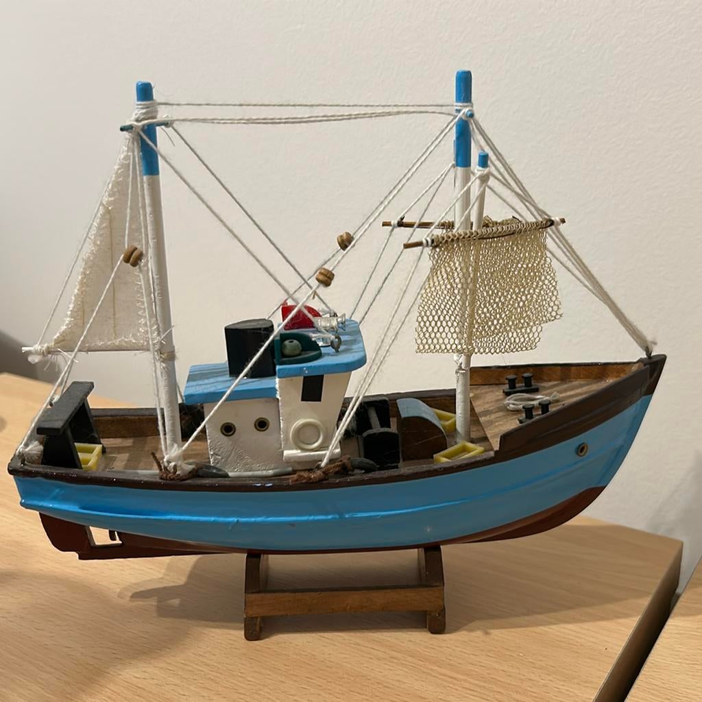 Houten model vissersboot, Hobby en Vrije tijd, Modelbouw | Boten en Schepen, Ophalen of Verzenden, Gebruikt