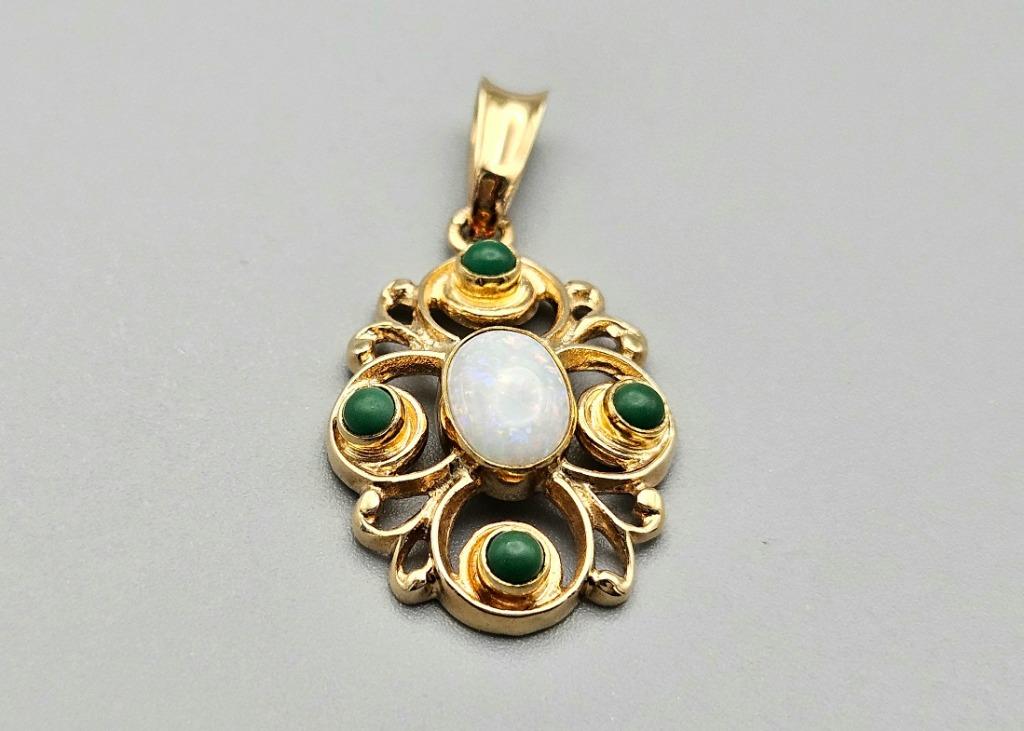 Pendentif vintage en or avec opale et turquoise. 2024/52., Enlèvement ou Envoi, Autres couleurs, Autres représentations, Comme neuf