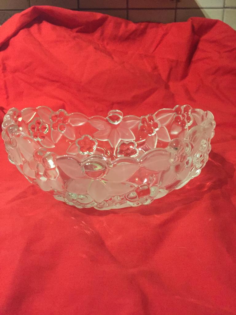 Plat en cristal, Comme neuf
