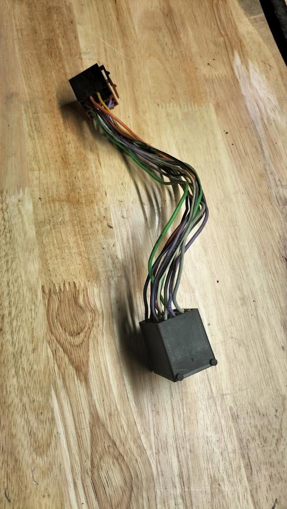 Adaptateur Iso radio pour bmw e30 e36 e34 e28, Ophalen of Verzenden, BMW