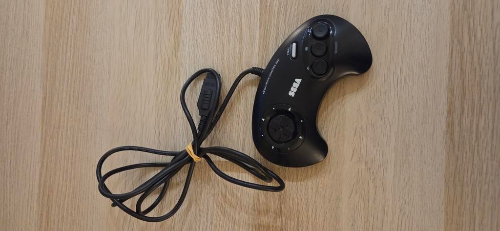 Sega Mega Drive 2-controller, Games en Spelcomputers, Spelcomputers | Sega, Ophalen, Gebruikt, Mega Drive