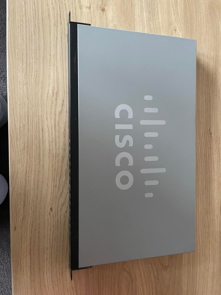 Cisco switch model:SLM2024, Computers en Software, Ophalen of Verzenden, Gebruikt