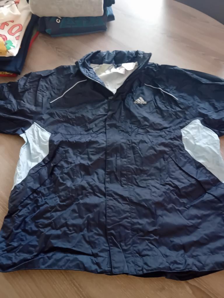 Regenjas Adidas 10 jaar, Kinderen en Baby's, Adidas, Jongen of Meisje, Ophalen of Verzenden, Zo goed als nieuw