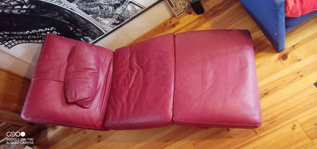 NATUZZI bordeauxrode leren design relaxfauteuil, Huis en Inrichting, Fauteuils, Leer, Ophalen of Verzenden, Zo goed als nieuw