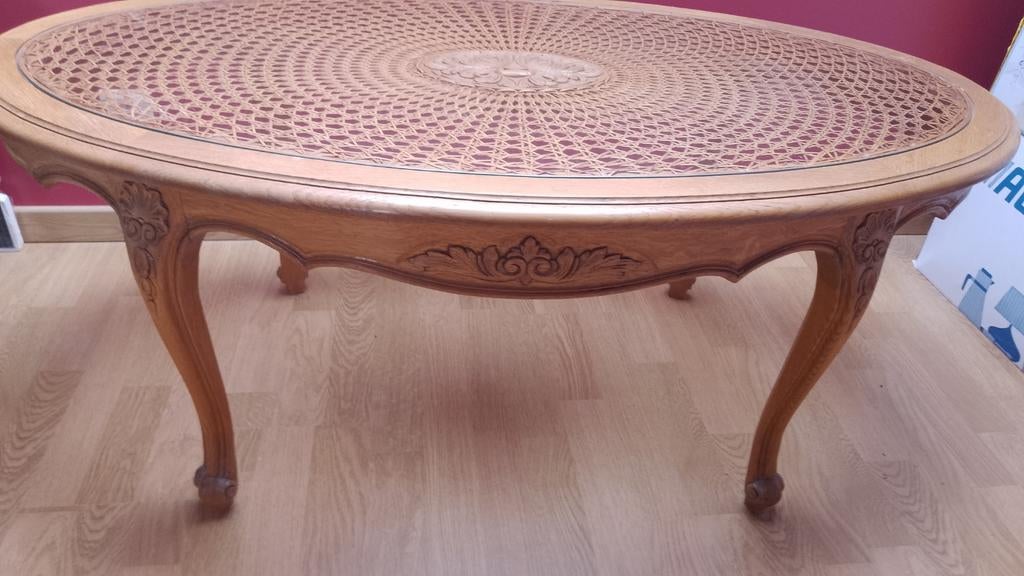 Table de salon ovale, Ophalen
