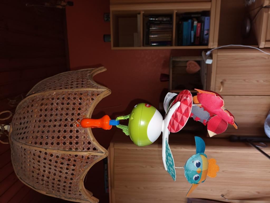 Meeneembare muziekmobiel Tiny Love, Kinderen en Baby's, Speelgoed | Babyspeelgoed, Ophalen of Verzenden, Gebruikt, Mobiel, Met geluid