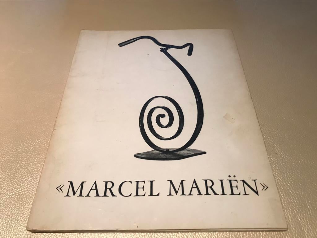 Marcel Mariën retrospective 80pag, Ophalen of Verzenden, Zo goed als nieuw, Schilder- en Tekenkunst
